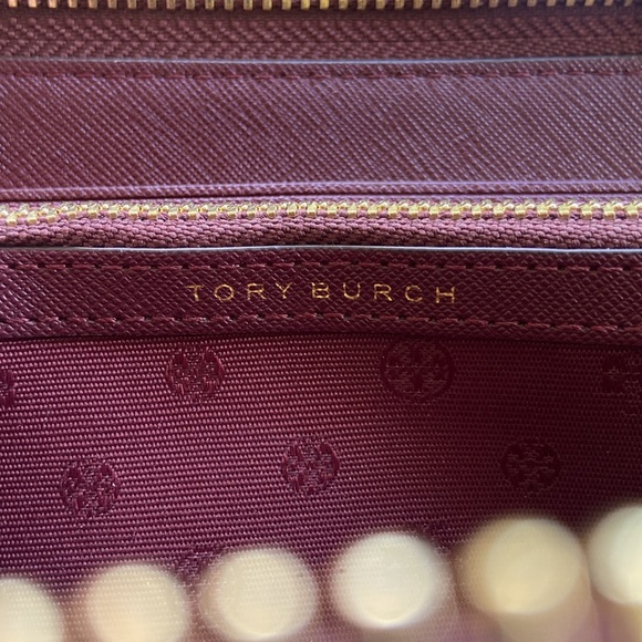 Tory Burch Purple Wonderland Vine Saffiano Leather Zip Around Wristlet Wallet - Picture 8 of 8